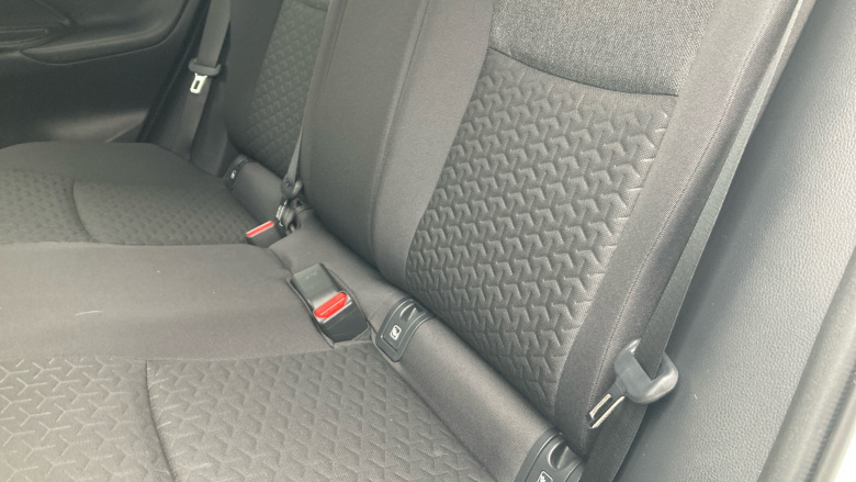 Toyota Yaris Cross 1.5 Hybrid Design 5dr CVT Hybrid Estate